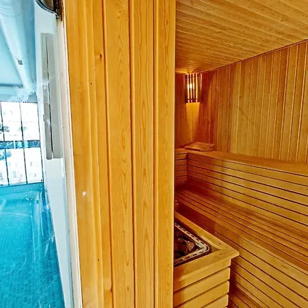 Thalassa With Swimming Pool