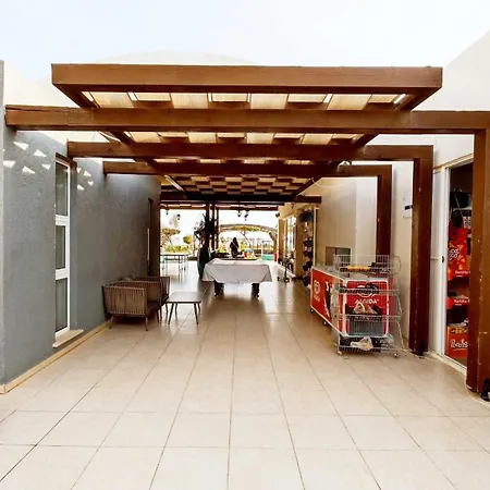 Thalassa With Swimming Pool *