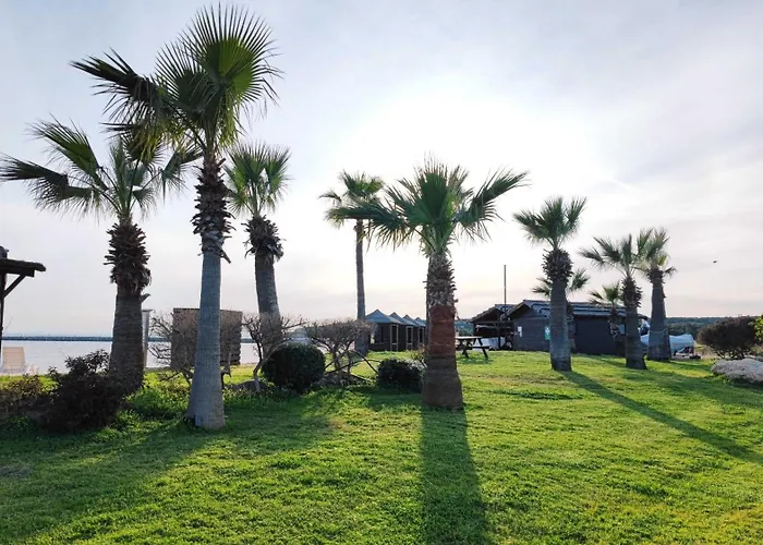 Thalassa With Swimming Pool