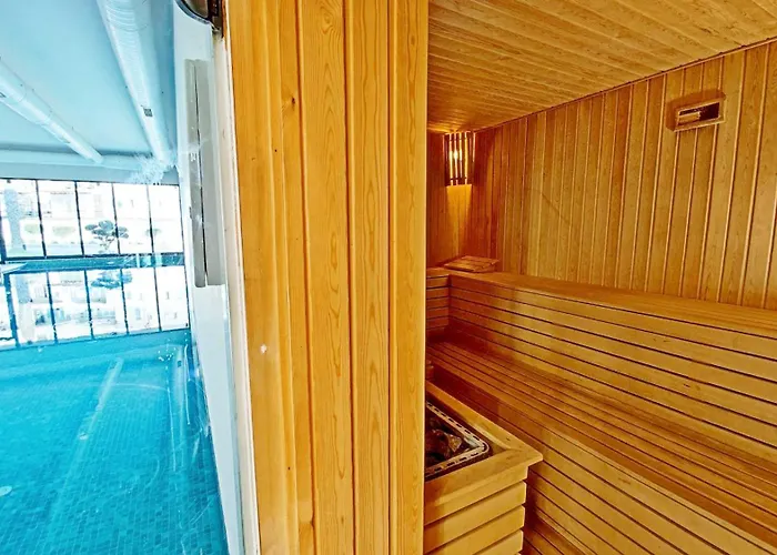 Thalassa With Swimming Pool