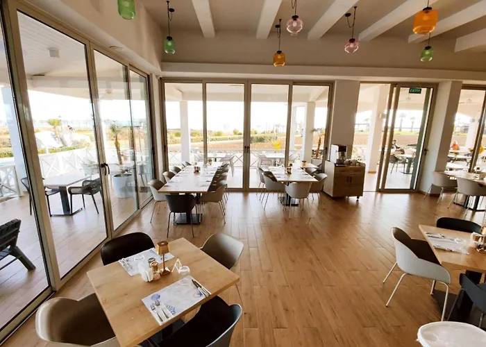 Thalassa With Swimming Pool *