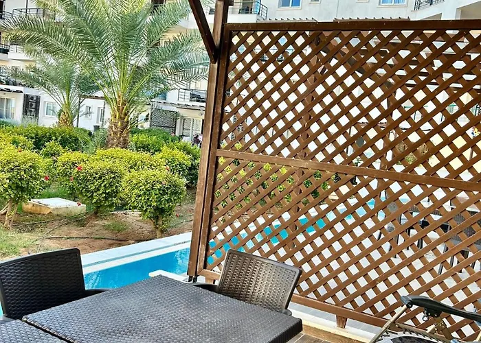 Thalassa With Swimming Pool Apartament